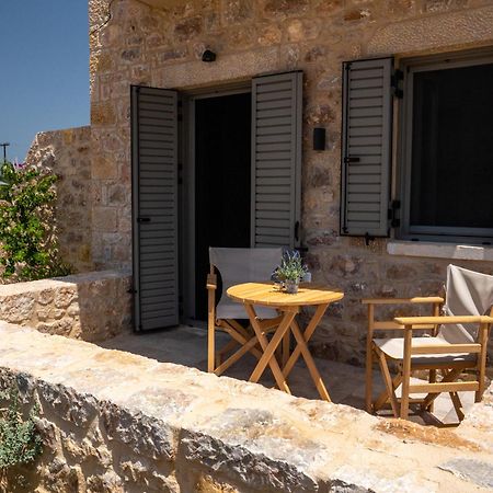 Olivar Suites Plitra Exterior photo